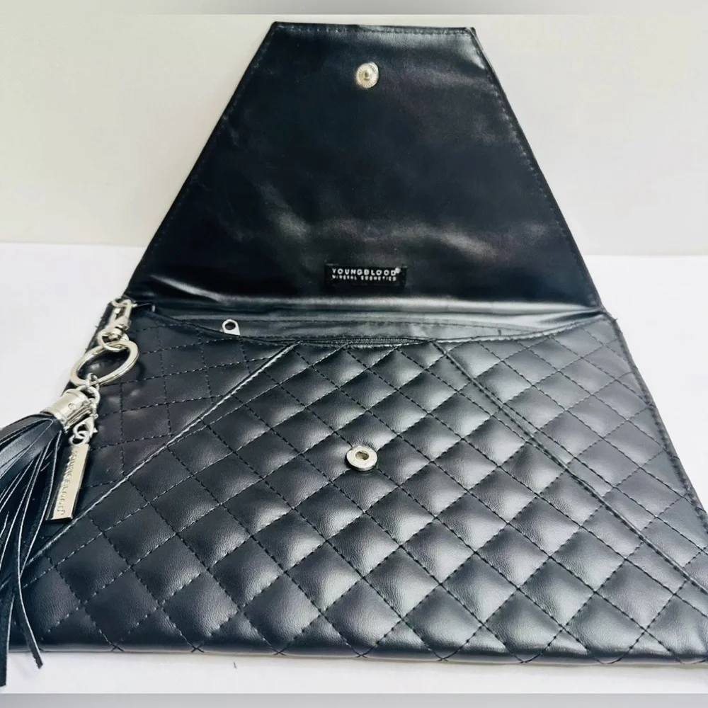 YOUNGBLOOD COSMETICS BAG  7x 10 Inches Pre‎ Owned